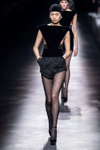 Look 26